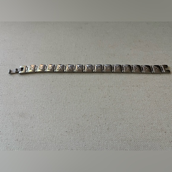 Title: Stainless Steel Link Bracelet – Unisex Modern Style - Picture 3 of 4